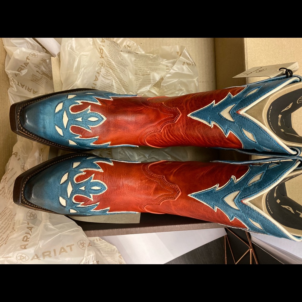 👢🇺🇸Super fun Ariat boots 6.5 👢 🇺🇸